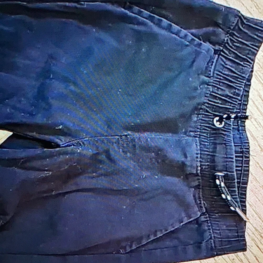 Boys black cargo jogging size 5 - Picture 2 of 5